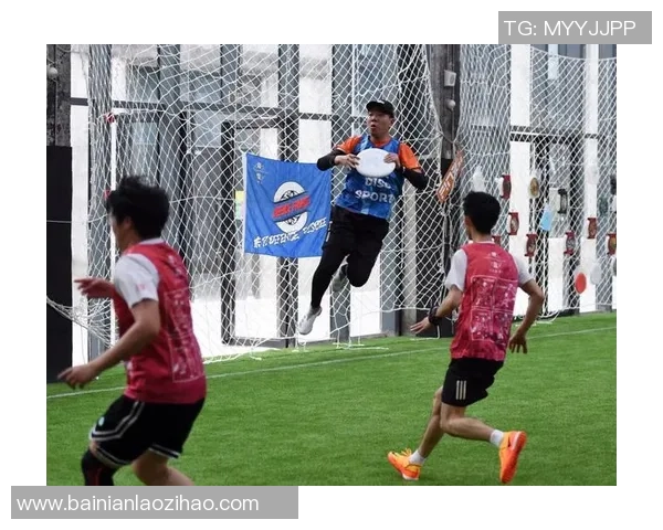 南京飞盘队技术争议引发热议球员表现与战术分析成焦点 南京飞盘队技术争议引发热议球员表现与战术分析成焦点