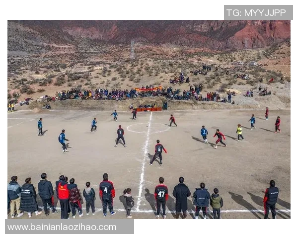 喳喳足球带你领略激情四溢的绿茵场景与精彩赛事背后的故事